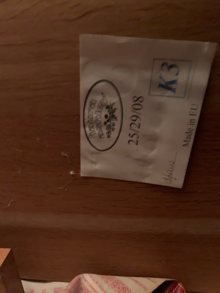 LAURA ASHLEY SOLID OAK DINING TABLE 