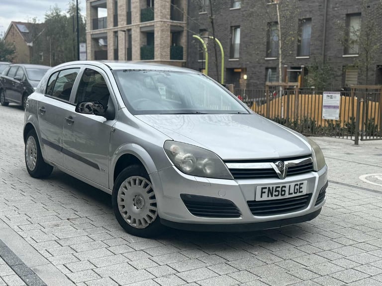 Vauxhall, ASTRA, Hatchback, 2006, Other, 1796 (cc),5 doors - Image 3