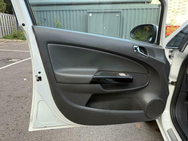 2015 Vauxhall Corsa 1.2 SE 5dr HATCHBACK PETROL Manual