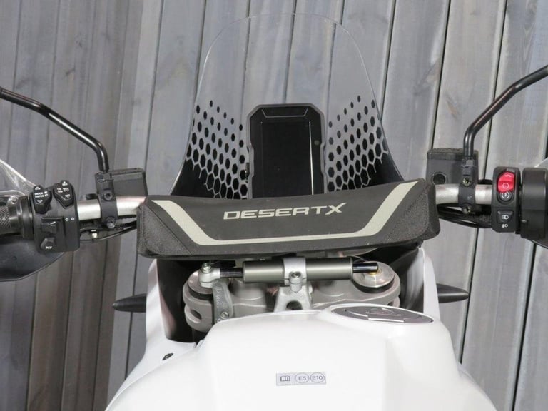 2022 72 DUCATI DESERTX