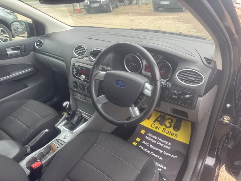 2011 Ford Focus 1.6 TDCi Titanium 5dr [110] [DPF] HATCHBACK DIESEL Manual
