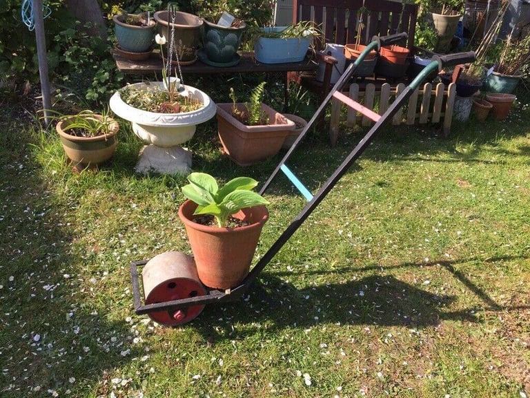 UNIQUE GARDEN ORNAMENT *REDUCED !* VINTAGE HAND PLOUGH , WITH ROOM FOR