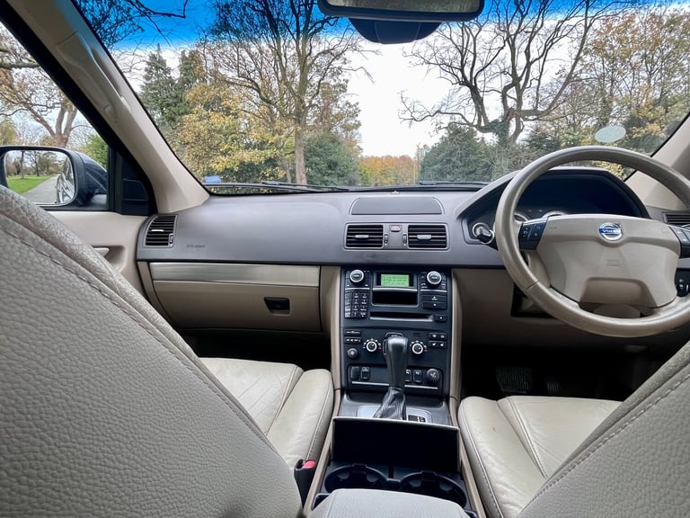 2011 Volvo XC90 2.4 D5 SE SUV 5dr Diesel Geartronic AWD (219 g/km  200 bhp)
