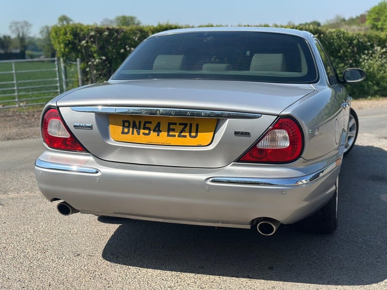 Jaguar XJ 4.2 XJ8 SE 4dr Petrol Automatic