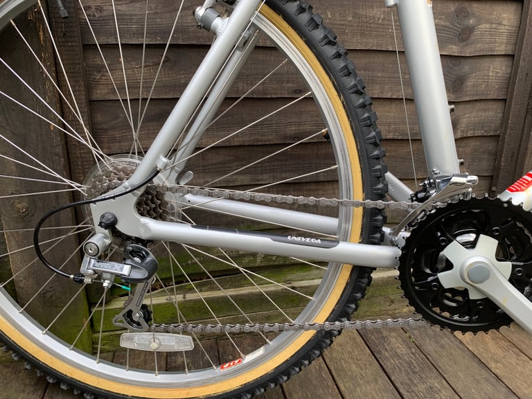 Retro Univega Aluminium 700 SE 26” Wheel Mountain Bike (Fully Serviced)