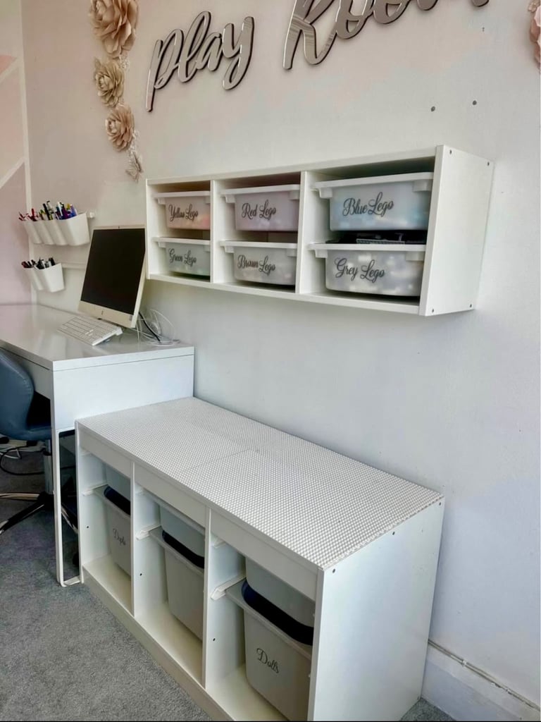 Lego table with storage comes with genuine Lego 