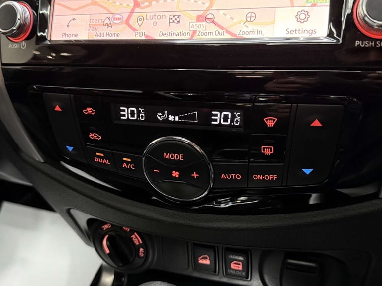 2020 Nissan Navara 2.3 dCi N-Guard Auto 4WD Euro 6 4dr Pickup Diesel Automatic