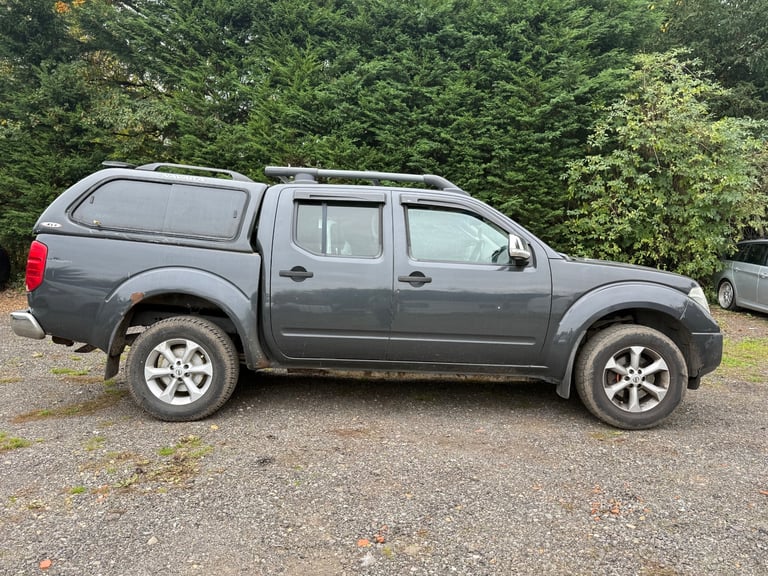 NISSAN NAVARA TEKNA DCI 2.5 DOUBLE CAB PICK UP