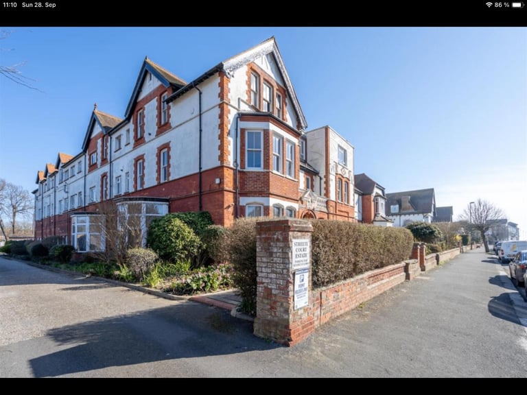 One bed totally refurbished flat