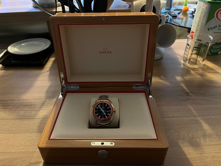 Omega watch deals for sale gumtree