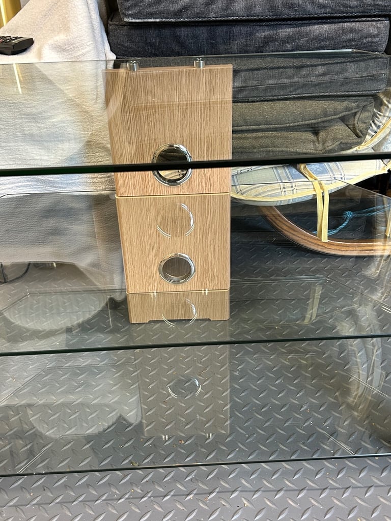 clear glass tv stand
