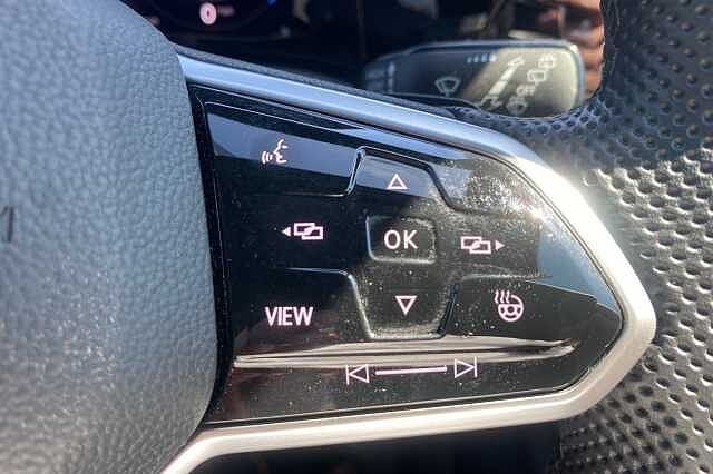 2021 Volkswagen Golf MK8 Hatchback 5-Dr 2.0TDI (150PS) R-Line DSG Hatchback Diesel Automatic