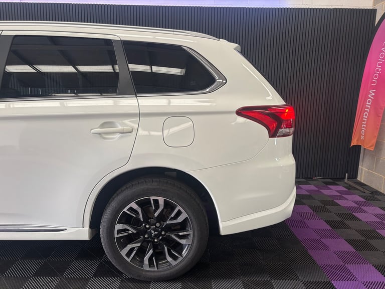 2016 Mitsubishi Outlander 2.0h 12kWh GX4h SUV 5dr Petrol Plug-in Hybrid CVT 4WD