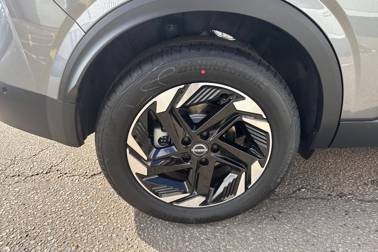2025 Nissan Qashqai 1.5 E-Power N-Connecta 5dr Auto HATCHBACK PETROL/ELECTRIC Automatic