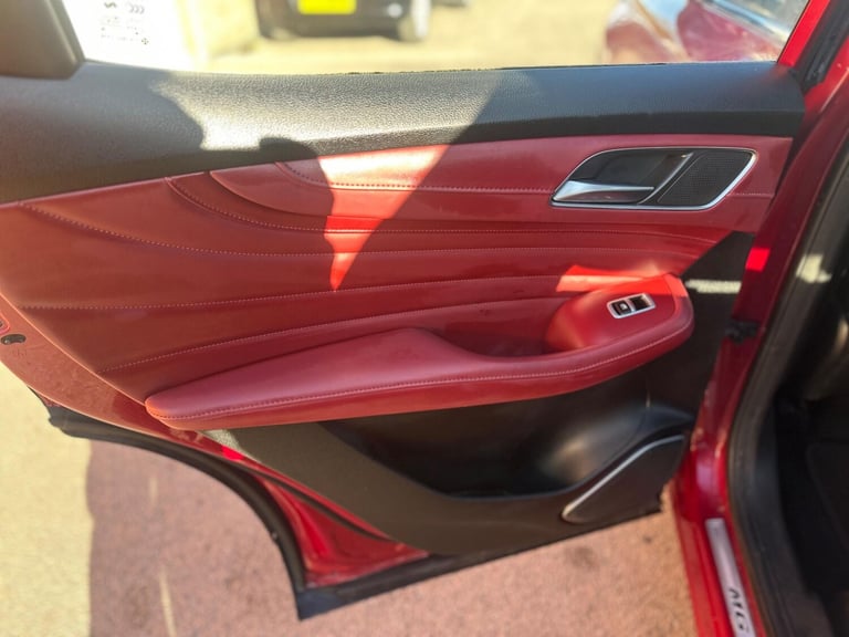 2021 MG MG HS 1.5 T-GDI 16.6 kWh Exclusive Auto Euro 6 (s/s) 5dr ESTATE Petrol/Electric Hybrid Au...