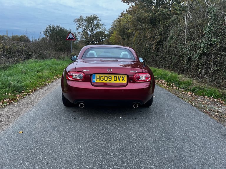 Mazda, MX-5 2.0 Sport-tech Hardtop Convertible