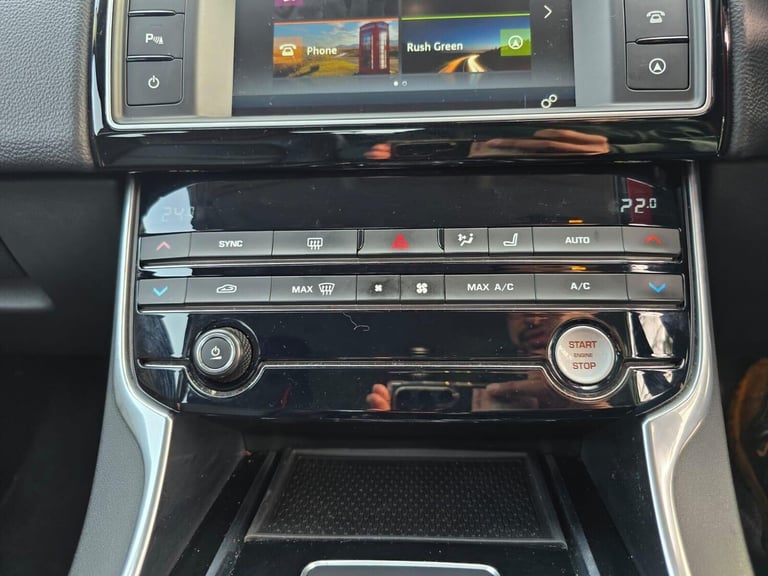 2017 Jaguar XE 2.0d Prestige Auto Euro 6 (s/s) 4dr Saloon Diesel Automatic