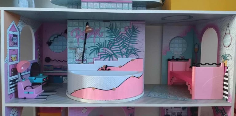 LOL Dolls House