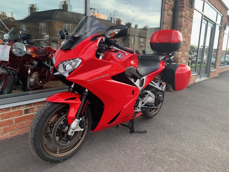 Honda VFR 800 - 2 YEAR WARRANTY 