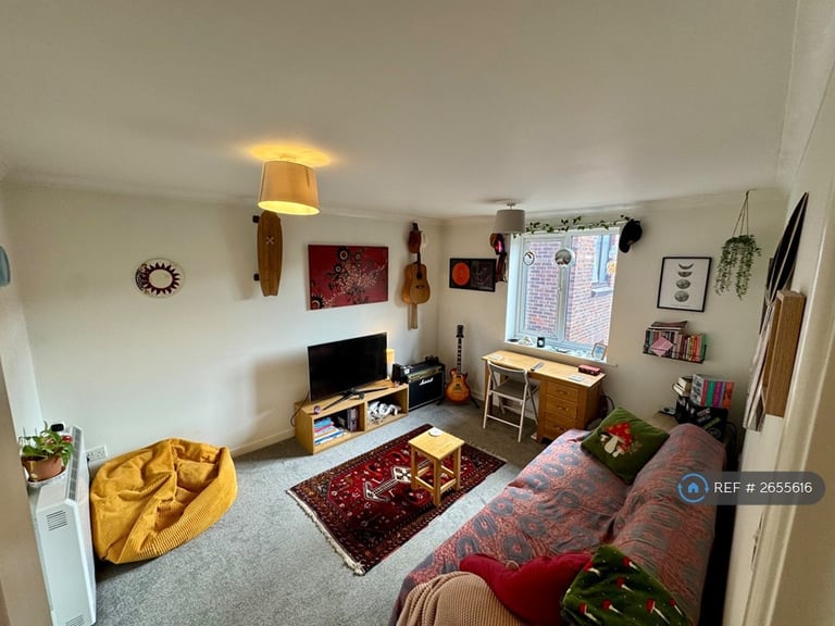1 bedroom flat in Redcliff Mead Lane, Bristol, BS1 (1 bed) (#2655616)