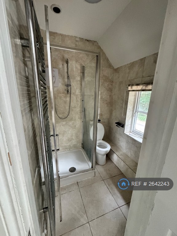 Studio flat in Balcombe Road, Crawley, RH10 (#2642243)