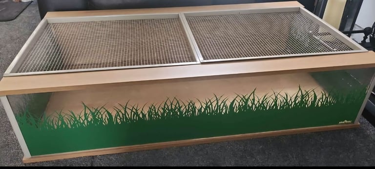 Vivexotic Large Tortoise Table V.G.C