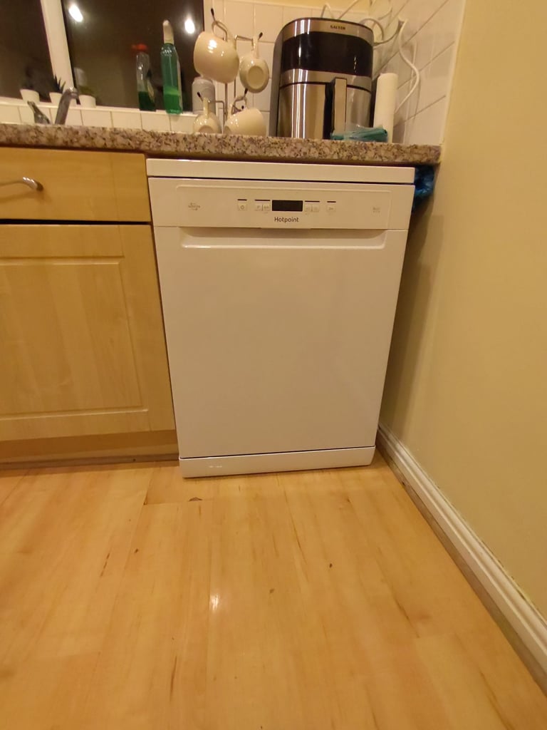 image for Hotpoint Dishwasher 