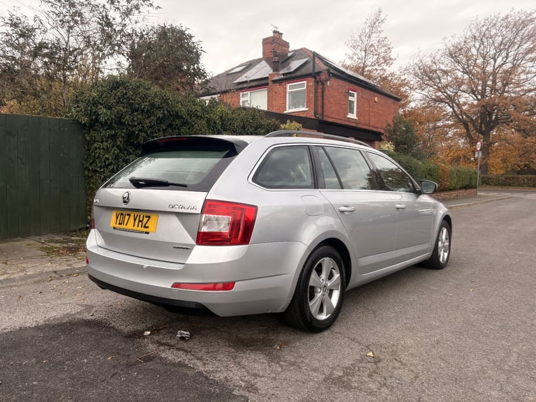 Skoda, OCTAVIA, Estate 1.6 TDI green line £20 tax