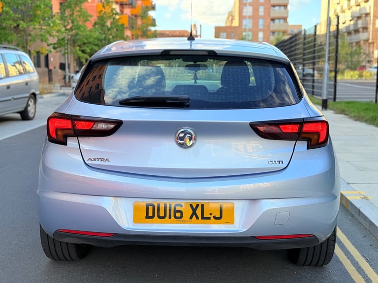 2016 Vauxhall Astra 1.6 CDTi 16V Design 5dr HATCHBACK Diesel Manual
