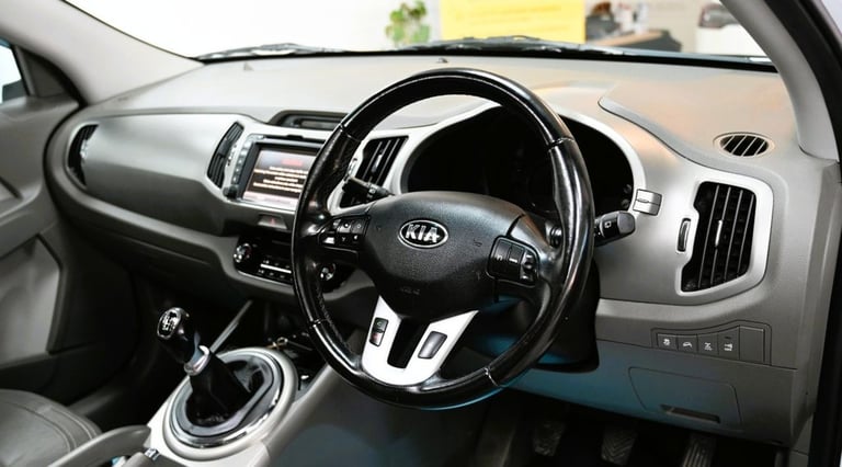 2013 Kia Sportage 2.0 CRDi KX-4 SUV 5dr Diesel Manual AWD Euro 5 (181 bhp) ESTATE Diesel Manual