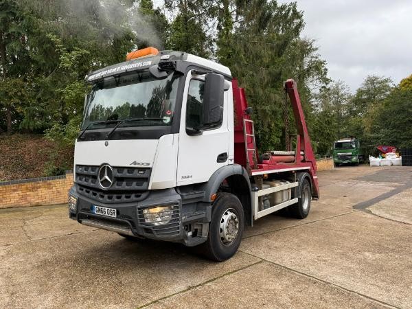 Mercedes 1824 Arocs Hyvalift Skip Loader Extendable Arms