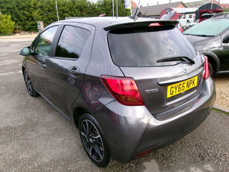 2015 Toyota Yaris 1.33 VVT-i Sport 5dr HATCHBACK PETROL Manual