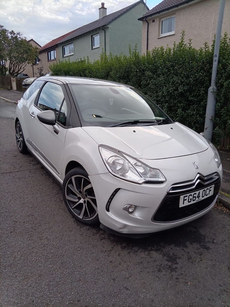Citroen, DS3, Hatchback, 2014, Manual, 1560 (cc), 3 doors