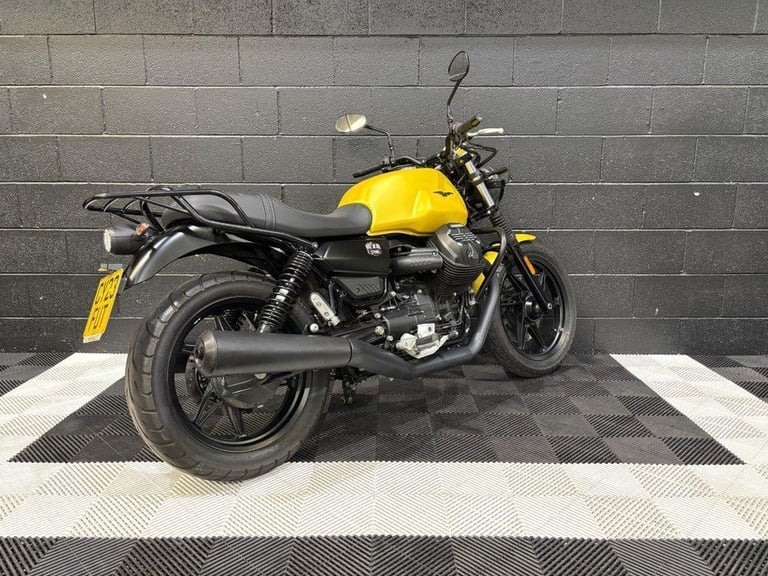 2023 23 MOTO GUZZI V7 853 IV STONE ROADSTER/RETRO PETROL MANUAL EURO 5 (65 PS)