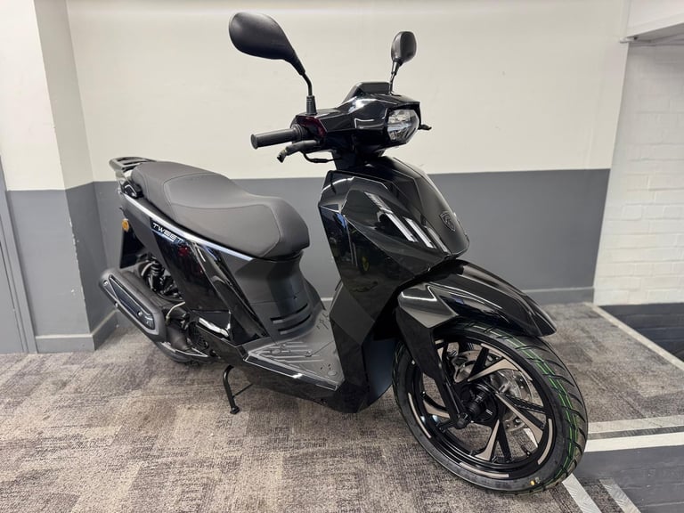 BRAND NEW 2025 PEUGEOT TWEET 125 SCOOTER LEARNER LEGAL MOPED DELIVERY