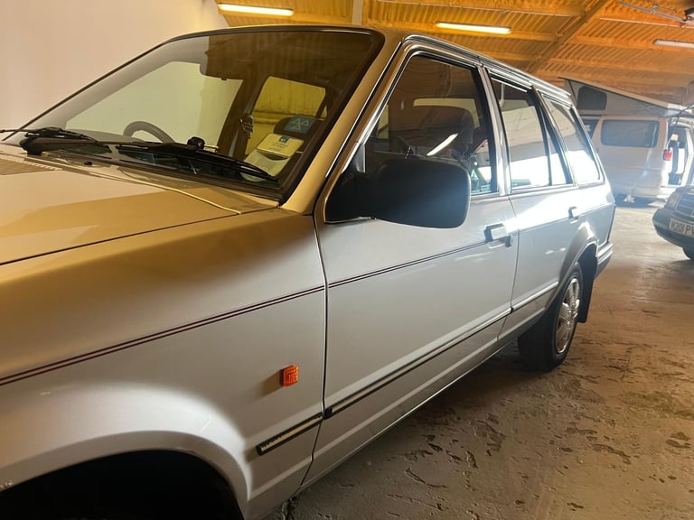 Ford Escort MK4 1.6GL Estate - Walk Around Video