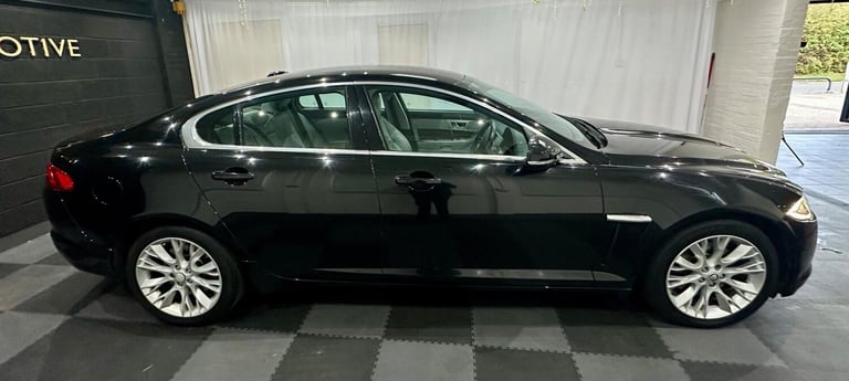 2012 Jaguar XF 2.2d Luxury 4dr Auto SALOON DIESEL Automatic