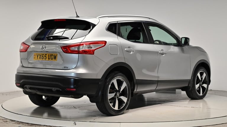 2015 Nissan Qashqai 1.6 dCi n-tec+ XTRON 2WD Euro 6 (s/s) 5dr HATCHBACK Diesel Automatic