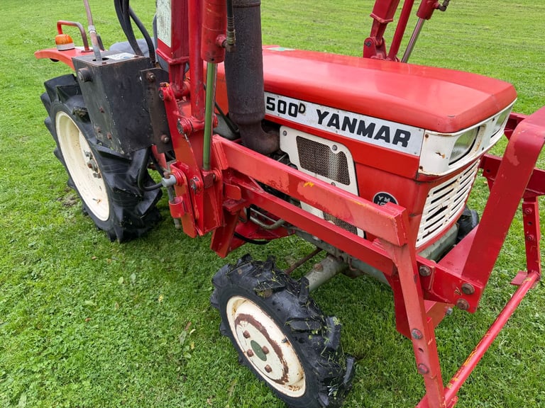 YANMAR YM1500D 4WD TRACTOR WITH FRONT LOADER/ BUCKET ** WATCH VIDEO *** 15HP ** 835 Hours