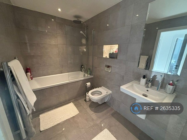 1 bedroom flat in Robinson Way, Chester, CH1 (1 bed) (#2635335)