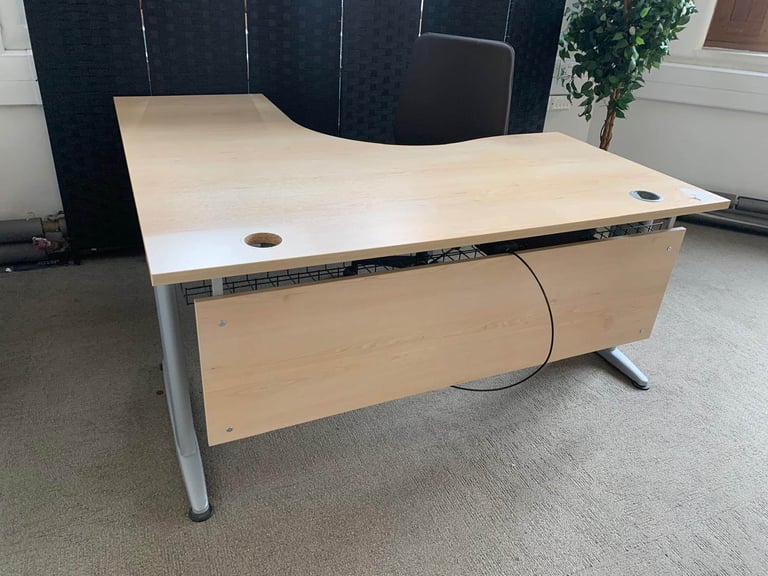 4x £95 each Brown Computer Office Corner Desk, L shaped home office workstation table  160cm x 120cm