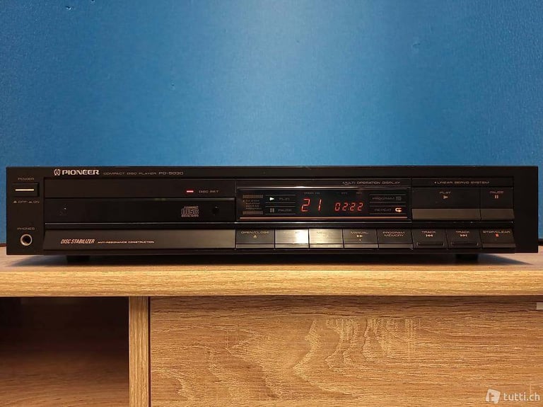 Pioneer PD-5030 Compact Disc Player, in black