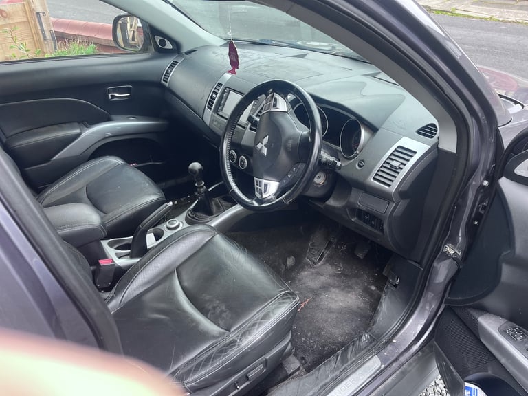 Mitsubishi, OUTLANDER, Estate, 2010, Manual, 2179 (cc), 5 doors