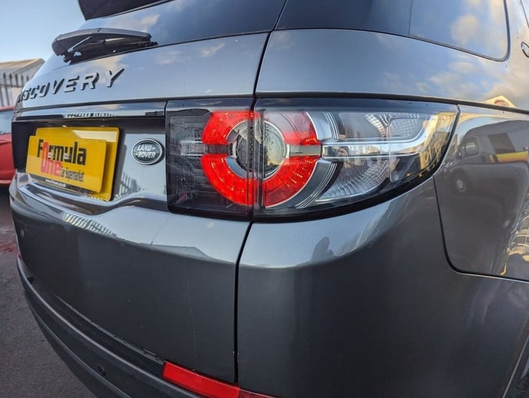 2017 Land Rover Discovery Sport 2.0 TD4 PURE SPECIAL EDITION 5d 150 BHP Estate Diesel Manual