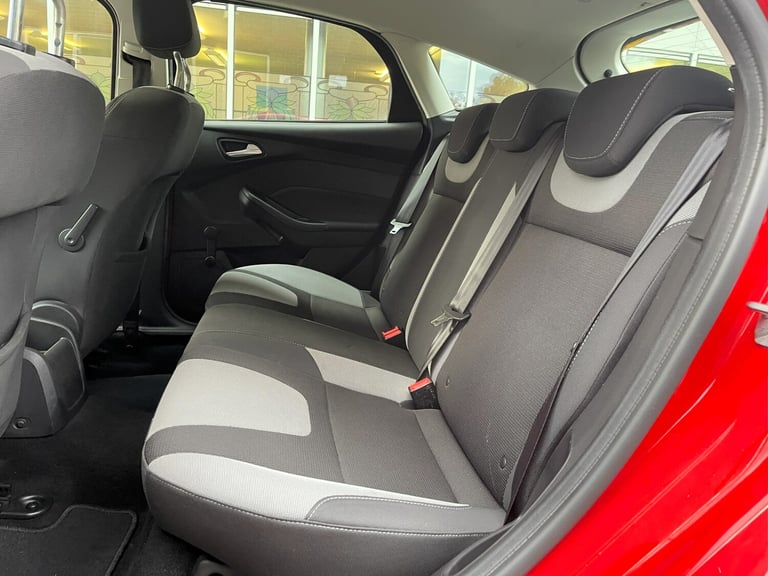 2014 Ford Focus 1.0 125 EcoBoost Zetec 5dr HATCHBACK Petrol Manual