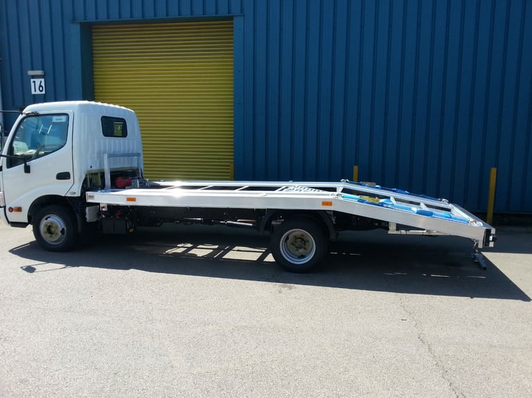 image for Toyota Dyna Recovery 3.5T Truck Aluminium Body 