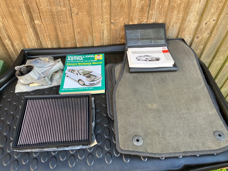  Vauxhall Astra H job lot part