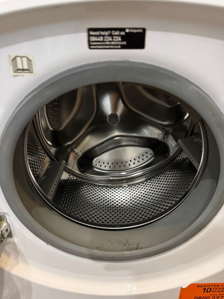 Hotpoint integrated 7kg Washer Dryer With Free Delivery N Warranty 