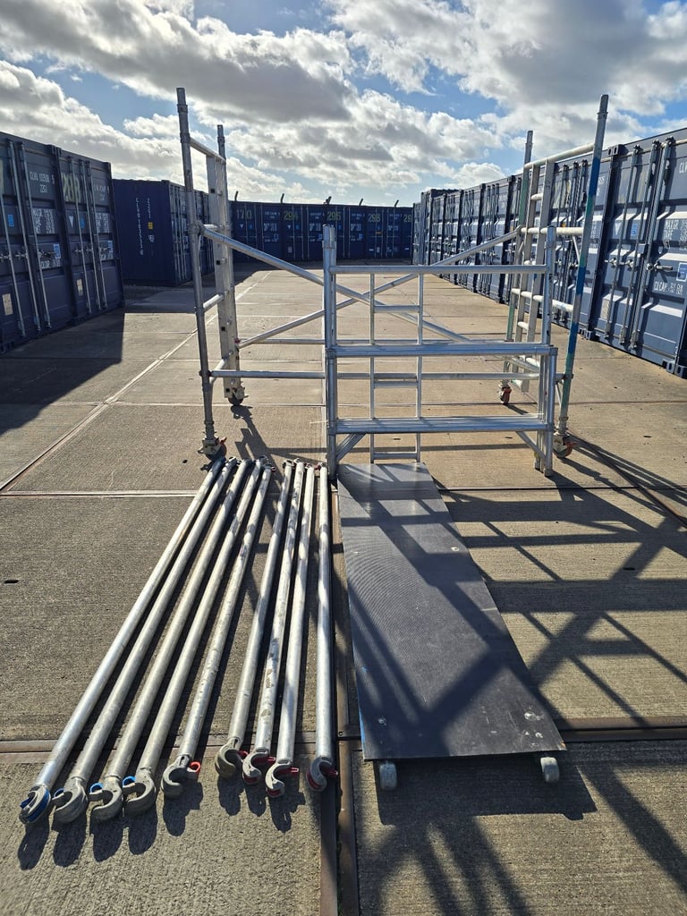 Boss aliminumin scaffold tower