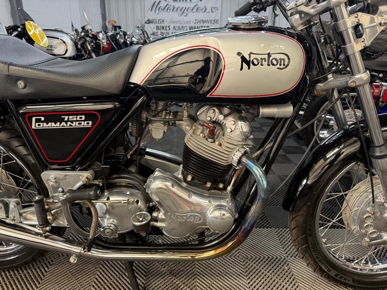 1971 Norton Commando 750 fast back, stunning condition, px 